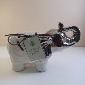 GC Naturals Porcelain Elephant Statue Diffuser Potpourri  Sachet Holder Inside